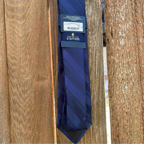 Stafford NWT Dark Navy Blue Striped Tie Men’s - Picture 1 of 5